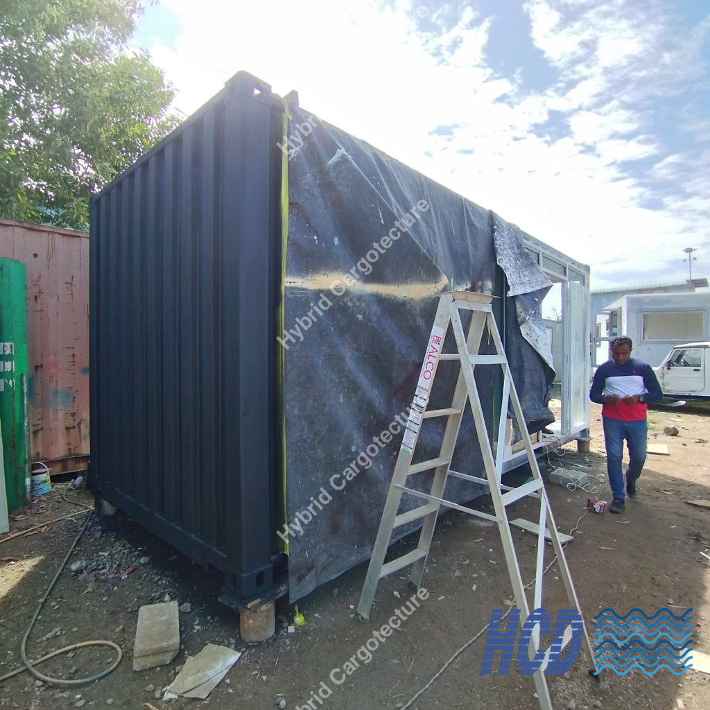 Yokohama Tyre Shop – Built by Hybrid Cargotecture for Unimo Enterprises